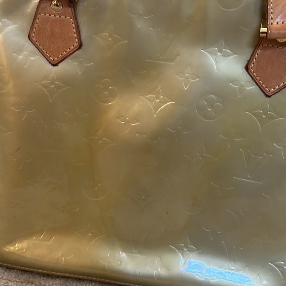 Louis Vuitton Monogram Vernis Houston Shoulder Bag - Picture 2 of 15